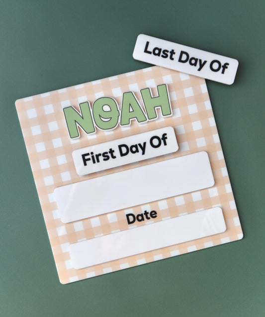 Gingham Interchangeable First/Last Day Board
