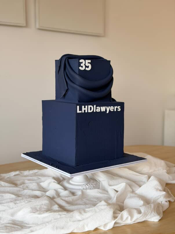 Cake Fropper (flat on cake, no stick)